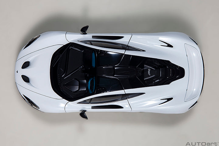 76066 McLAREN P1 (ALASKAN DIAMOND WHITE W/ BLUE/BLACK INTERIOR)