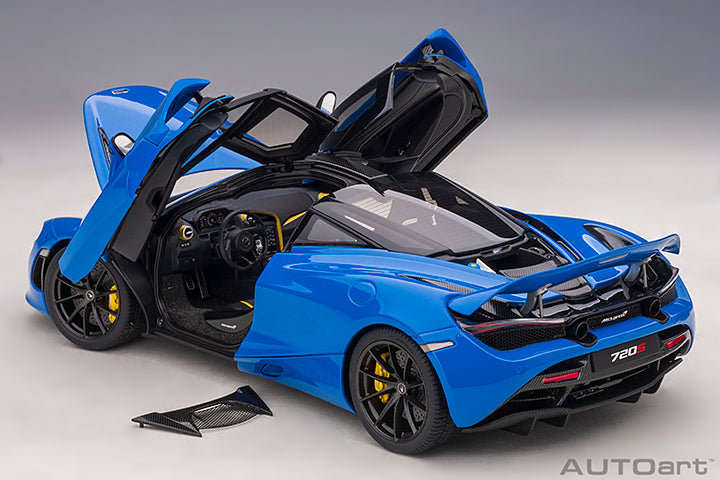 76073 McLAREN 720S (PARIS BLUE/METALLIC BLUE)