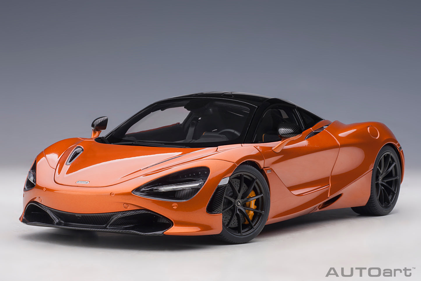 76074 McLAREN 720S (AZORES/METALLIC ORANGE)