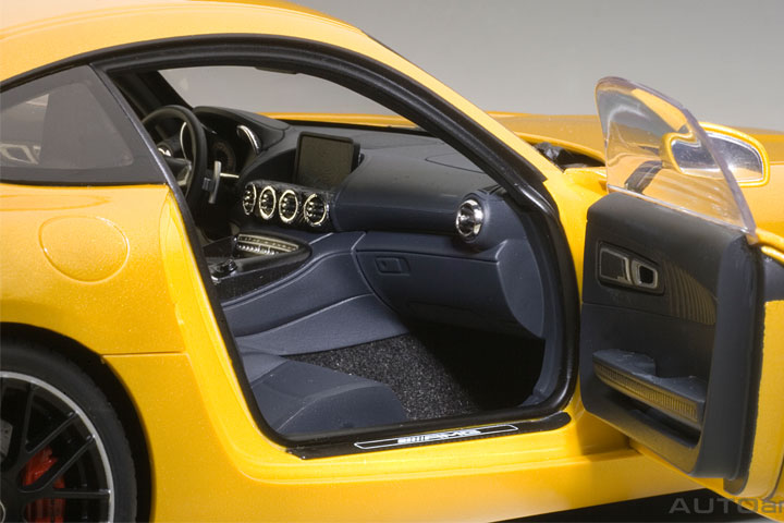 76314 MERCEDES-AMG GT S (YELLOW)