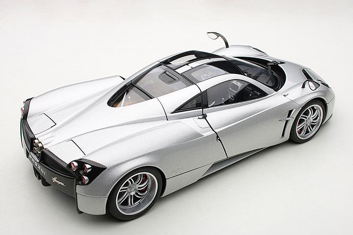 78266 PAGANI HUAYRA (METALLIC SILVER)