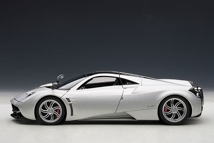 78266 PAGANI HUAYRA (METALLIC SILVER)