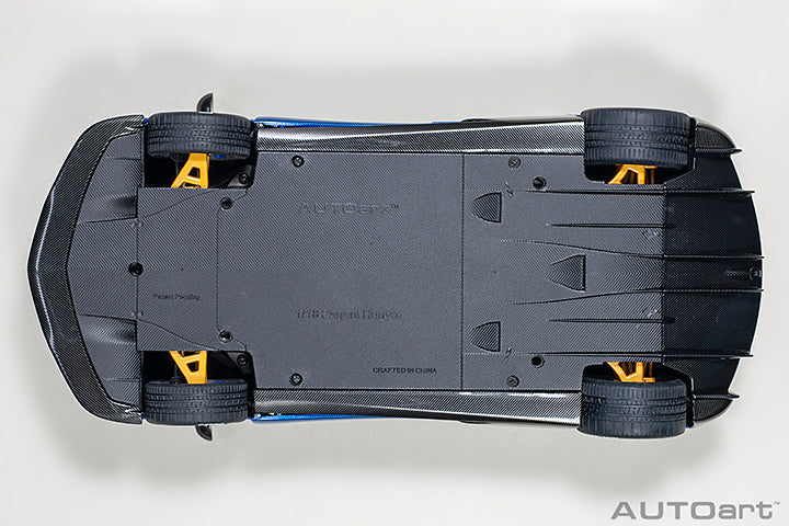 78286 PAGANI HUAYRA ROADSTER (BLU TRICOLORE CARBON FIBER)