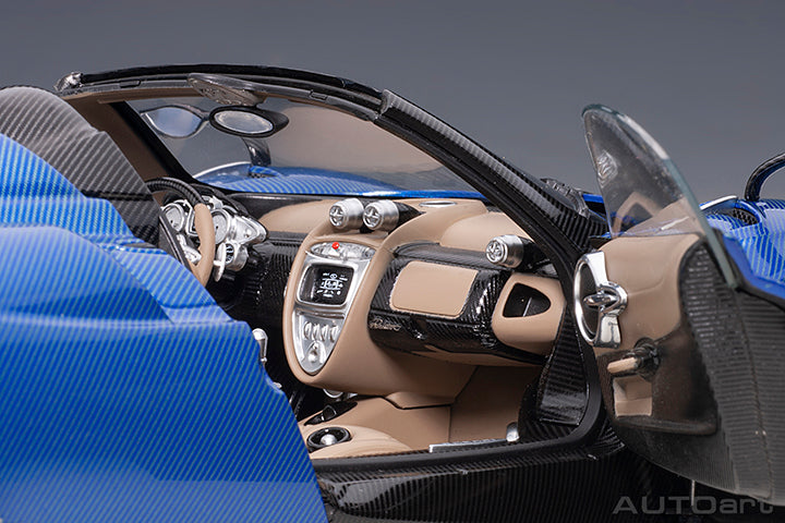 78286 PAGANI HUAYRA ROADSTER (BLU TRICOLORE CARBON FIBER)