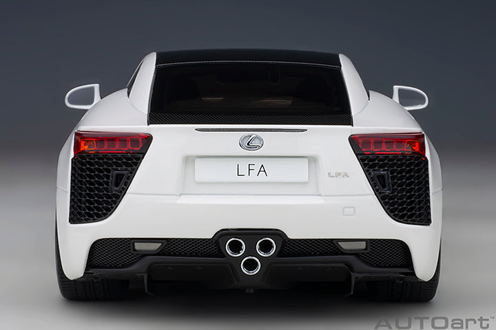 79951 LEXUS LFA (WHITEST WHITE/CARBON BLACK)