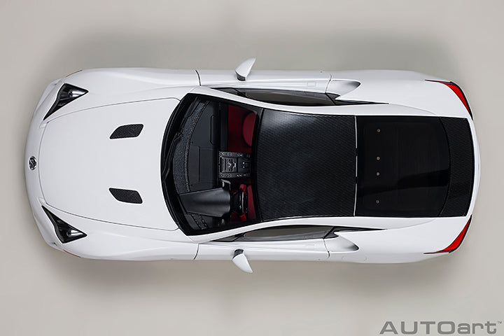 79951 LEXUS LFA (WHITEST WHITE/CARBON BLACK)