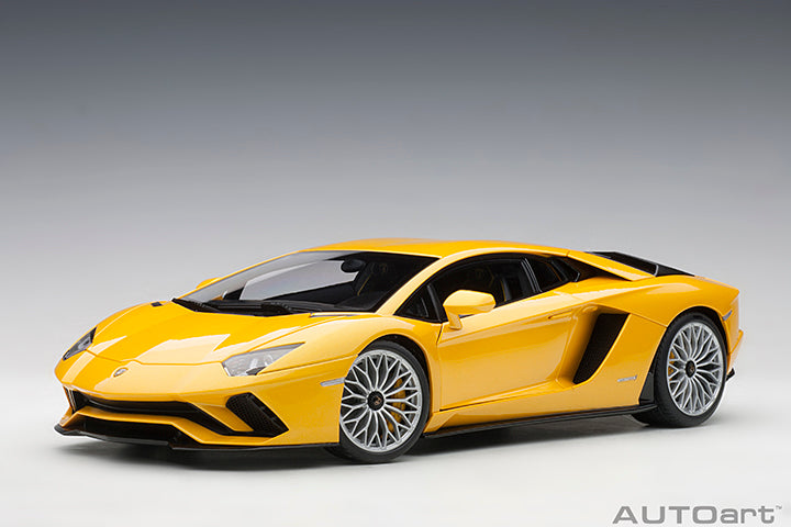 79132 LAMBORGHINI AVENTADOR S (NEW GIALLO ORION/METALLIC YELLOW)