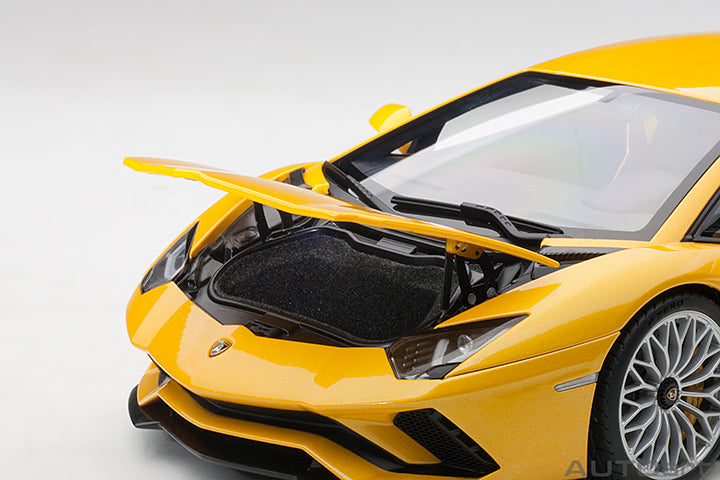79132 LAMBORGHINI AVENTADOR S (NEW GIALLO ORION/METALLIC YELLOW)