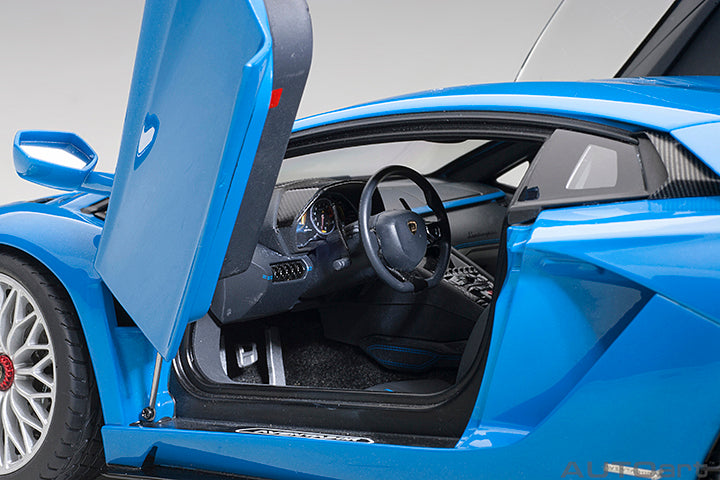 79134 LAMBORGHINI AVENTADOR S (BLU NILA/PEARL BLUE)