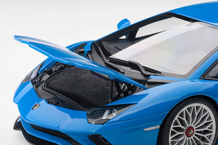79134 LAMBORGHINI AVENTADOR S (BLU NILA/PEARL BLUE)