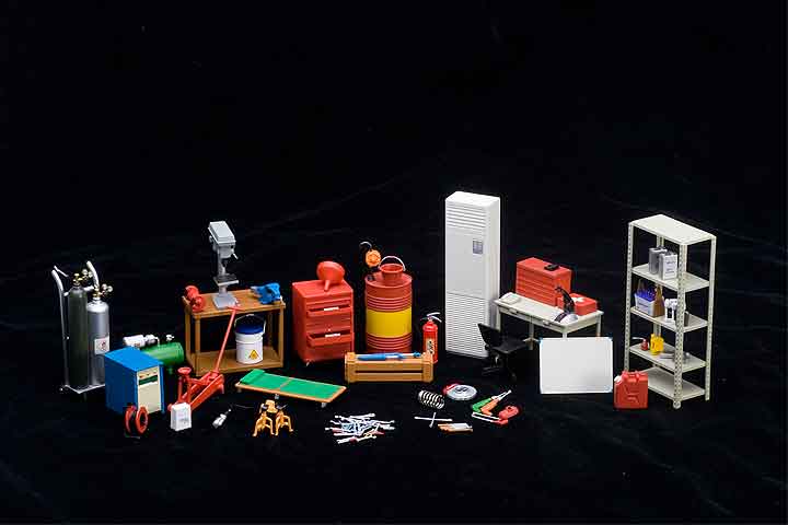 49110  1/18 GARAGE KIT SET scale 1:18