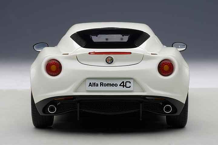 70188  ALFA ROMEO 4C (PEARL WHITE)