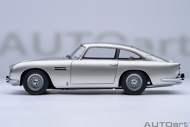 70287 ASTON MARTIN DB5 (BIRCH SILVER)