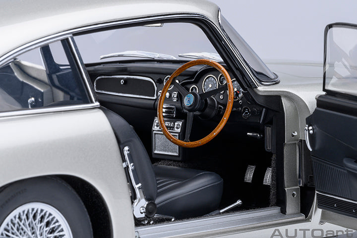 70287 ASTON MARTIN DB5 (BIRCH SILVER)