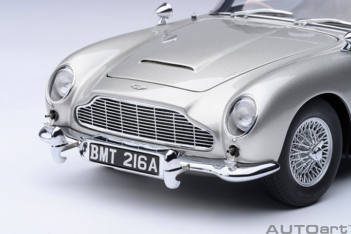 70296 ASTON MARTIN DB5 "007 GOLDFINGER" (W/ WEAPONS)(BIRCH SILVER)