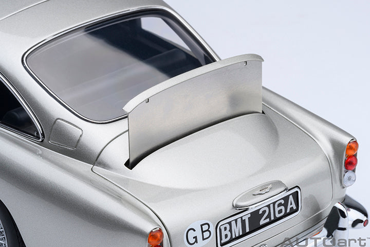 70296 ASTON MARTIN DB5 "007 GOLDFINGER" (W/ WEAPONS)(BIRCH SILVER)