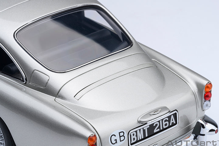 70296 ASTON MARTIN DB5 "007 GOLDFINGER" (W/ WEAPONS)(BIRCH SILVER)