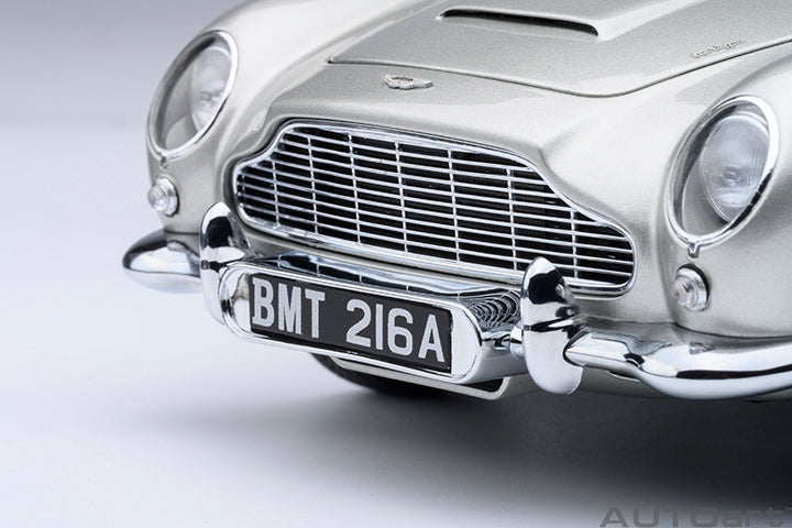 70296 ASTON MARTIN DB5 "007 GOLDFINGER" (W/ WEAPONS)(BIRCH SILVER)