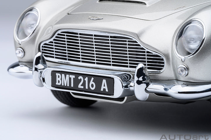 70296 ASTON MARTIN DB5 "007 GOLDFINGER" (W/ WEAPONS)(BIRCH SILVER)