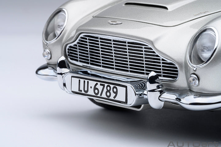 70296 ASTON MARTIN DB5 "007 GOLDFINGER" (W/ WEAPONS)(BIRCH SILVER)