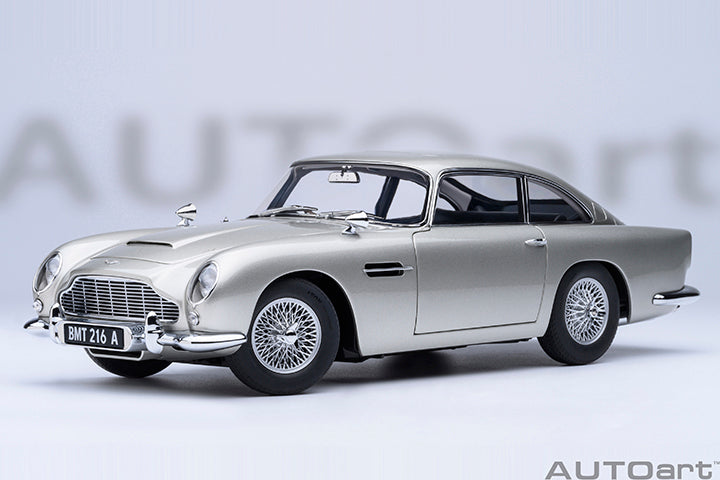 70296 ASTON MARTIN DB5 "007 GOLDFINGER" (W/ WEAPONS)(BIRCH SILVER)