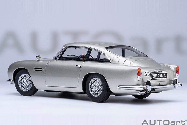 70296 ASTON MARTIN DB5 "007 GOLDFINGER" (W/ WEAPONS)(BIRCH SILVER)