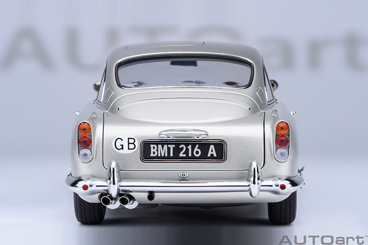 70296 ASTON MARTIN DB5 "007 GOLDFINGER" (W/ WEAPONS)(BIRCH SILVER)