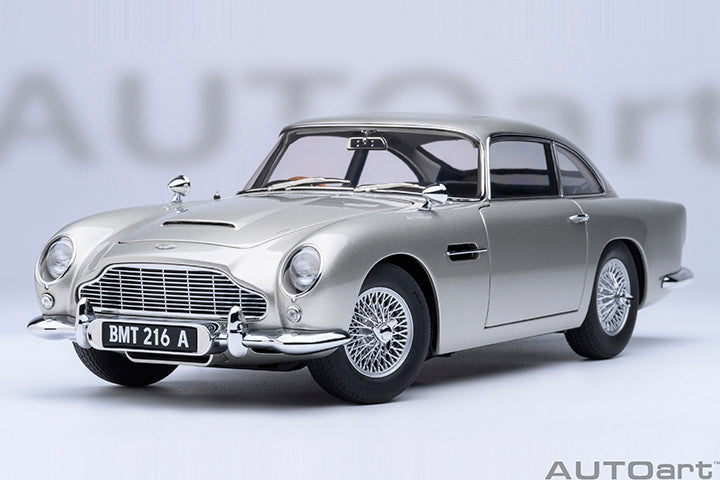 70296 ASTON MARTIN DB5 "007 GOLDFINGER" (W/ WEAPONS)(BIRCH SILVER)