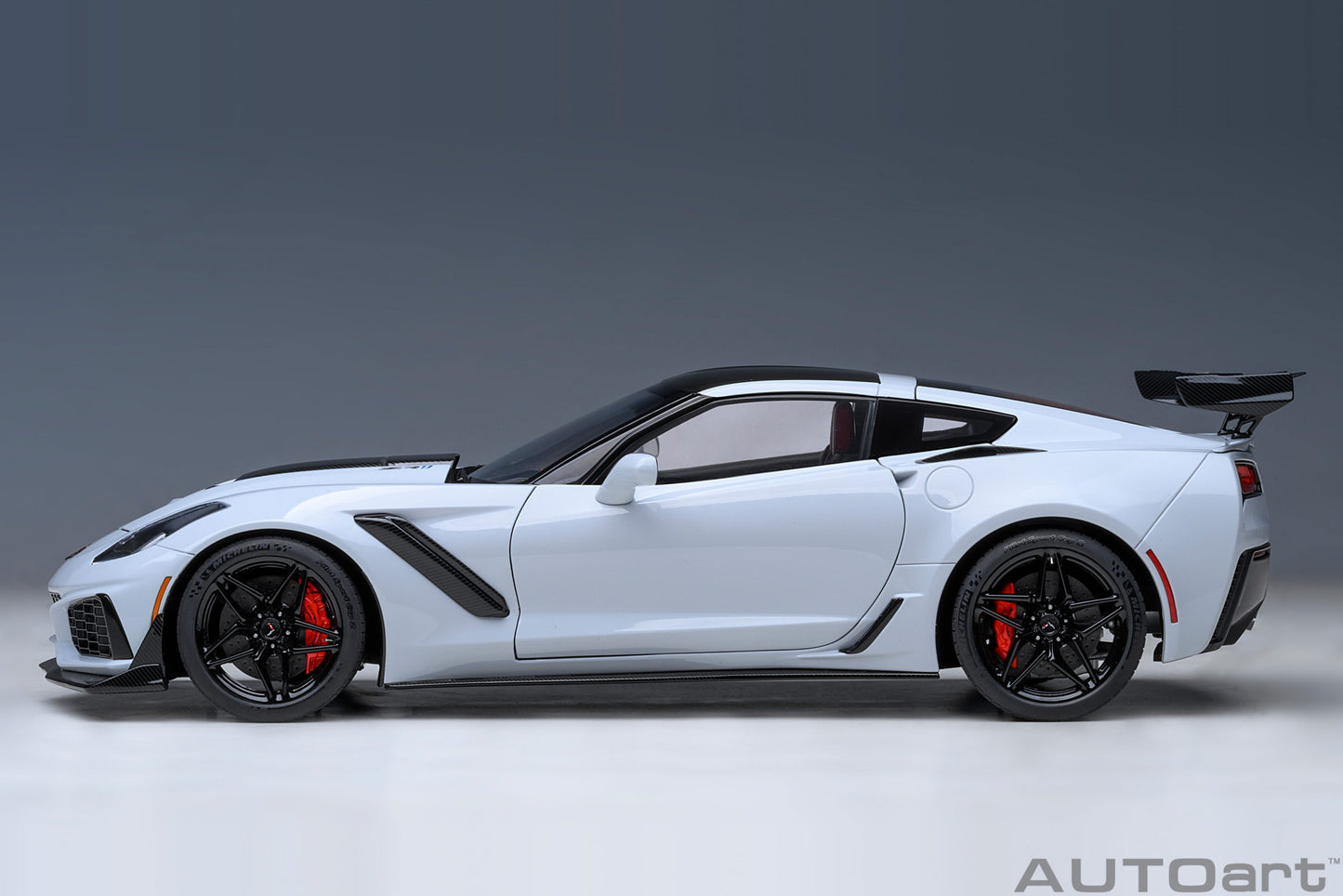 71277 CHEVROLET CORVETTE C7 ZR1 (CERAMIC MATRIX GREY METALLIC)