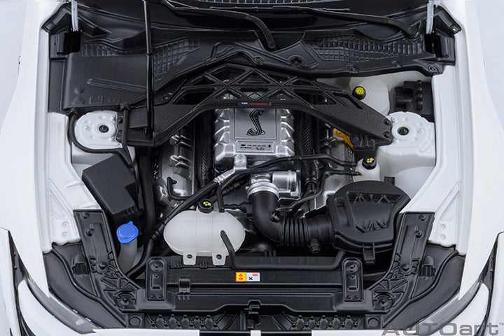 73095 FORD MUSTANG SHELBY GT500 (OXFORD WHITE)