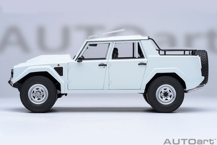 74549 LAMBORGHINI LM002 (BIANCO POLO PARK/WHITE)