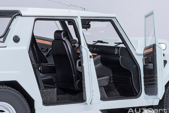 74549 LAMBORGHINI LM002 (BIANCO POLO PARK/WHITE)