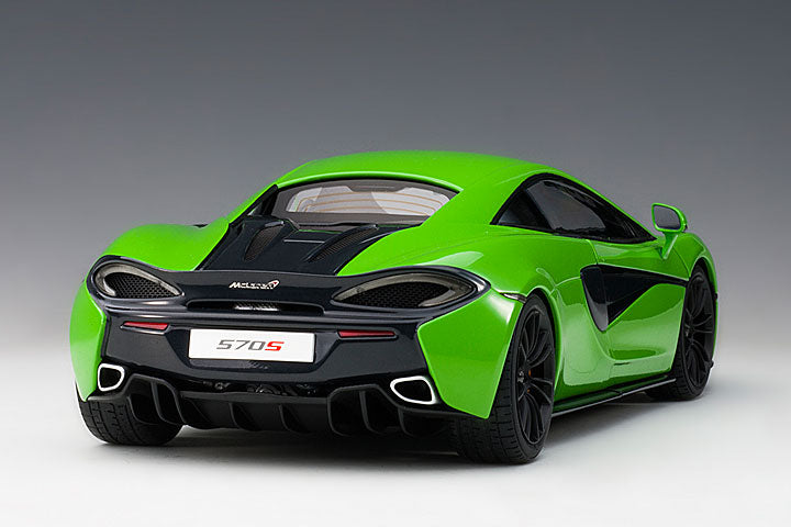 76042  McLAREN 570S (MANTIS GREEN/BLACK WHEELS)