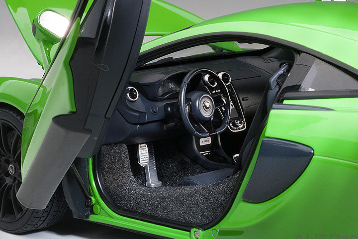 76042  McLAREN 570S (MANTIS GREEN/BLACK WHEELS)