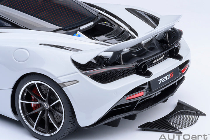 76069 McLAREN 720S (SILICA WHITE)