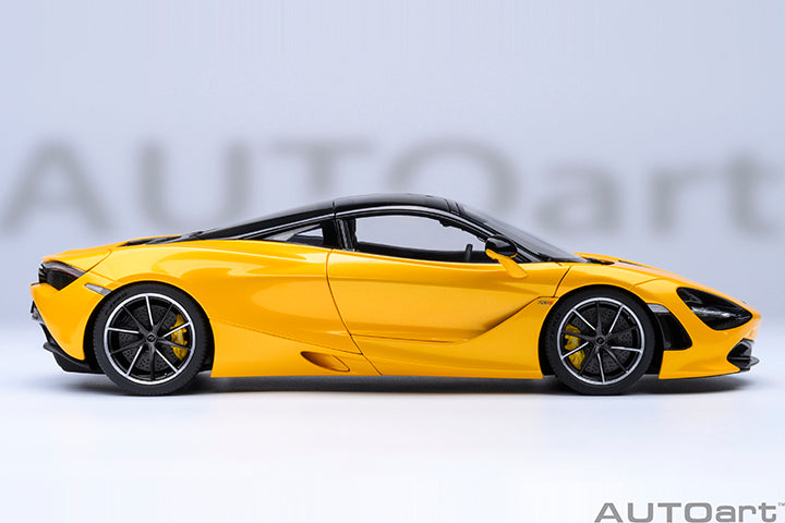 76070 McLAREN 720S (VOLCANO YELLOW)