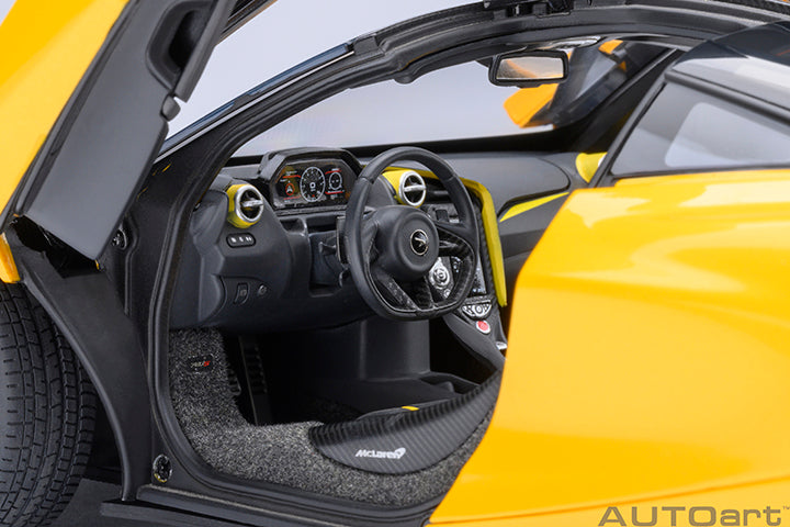 76070 McLAREN 720S (VOLCANO YELLOW)