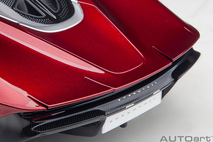 76087  McLAREN SPEEDTAIL (VOLCANO RED)