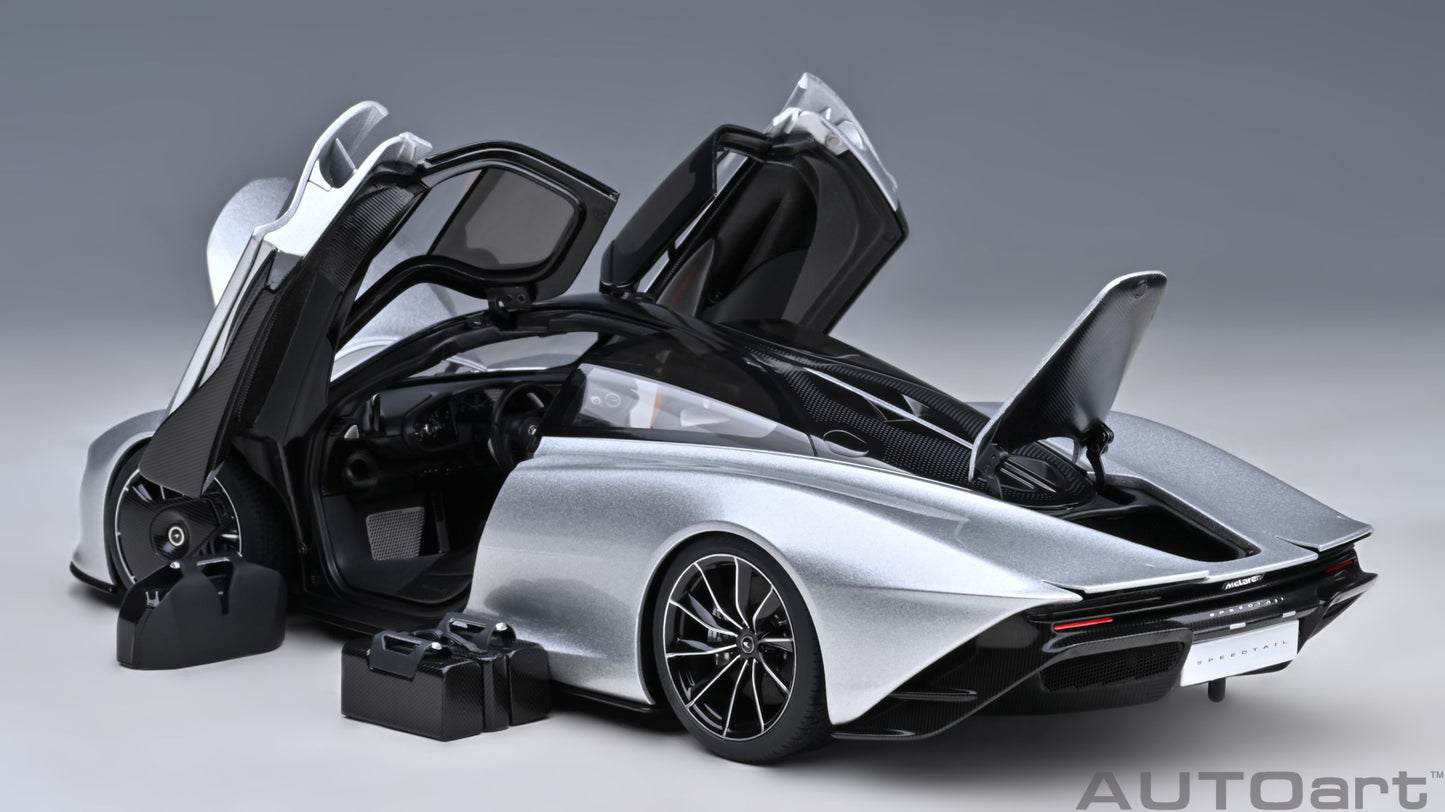 76090 1/18 McLAREN SPEEDTAIL (Supernova Silver)