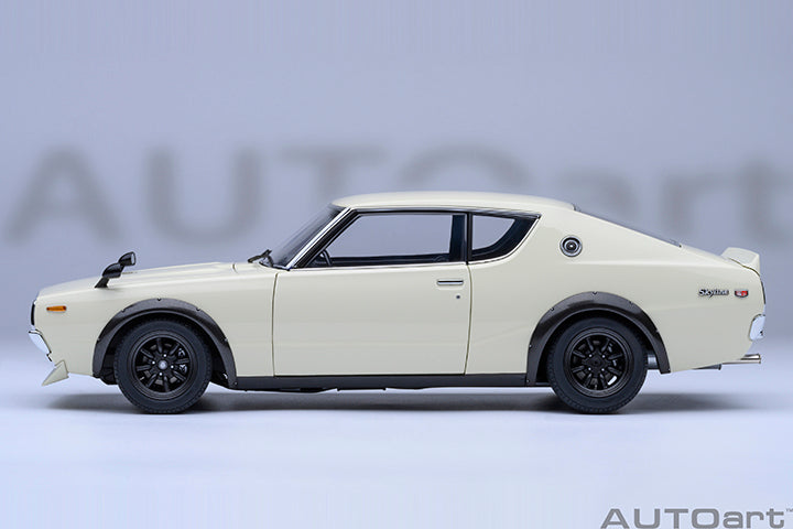 77467 NISSAN SKYLINE 2000 GT-R (KPGC110) TUNED VERSION  (WHITE)