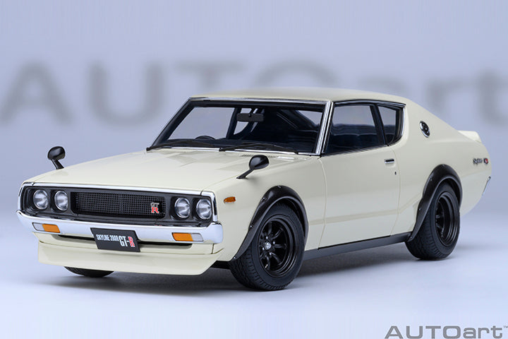 77467 NISSAN SKYLINE 2000 GT-R (KPGC110) TUNED VERSION  (WHITE)