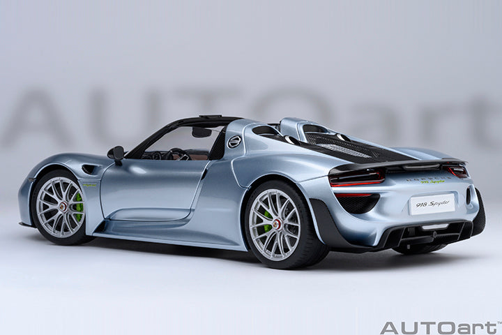 77923 PORSCHE 918 SPYDER WEISSACH PACKAGE (LIQUID METAL CHROME BLUE)