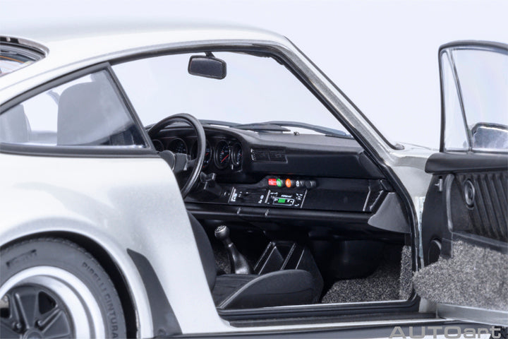 78110 PORSCHE 911(930) TURBO 3.0 (SILVER)