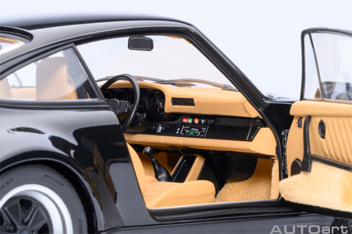 78111 PORSCHE 911(930) TURBO 3.0 (BLACK)