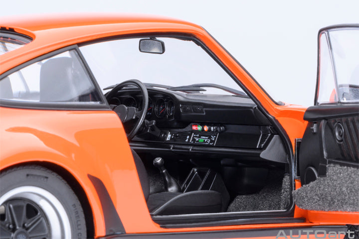 78112 PORSCHE 911(930) TURBO 3.0 (CONTINENTAL ORANGE)
