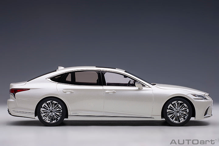 78866  LEXUS LS 500h (SONIC WHITE METALLIC/CRIMSON & BLACK INTERIOR)