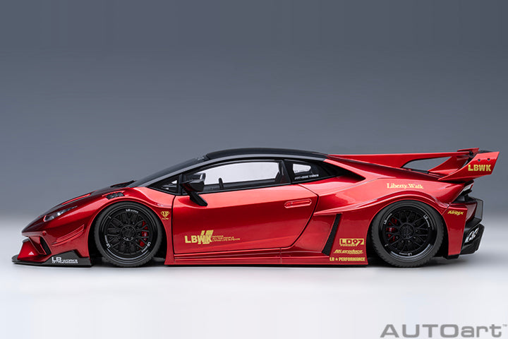 79126  LIBERTY WALK LB SILHOUETTE WORKS HURACAN GT (RED)