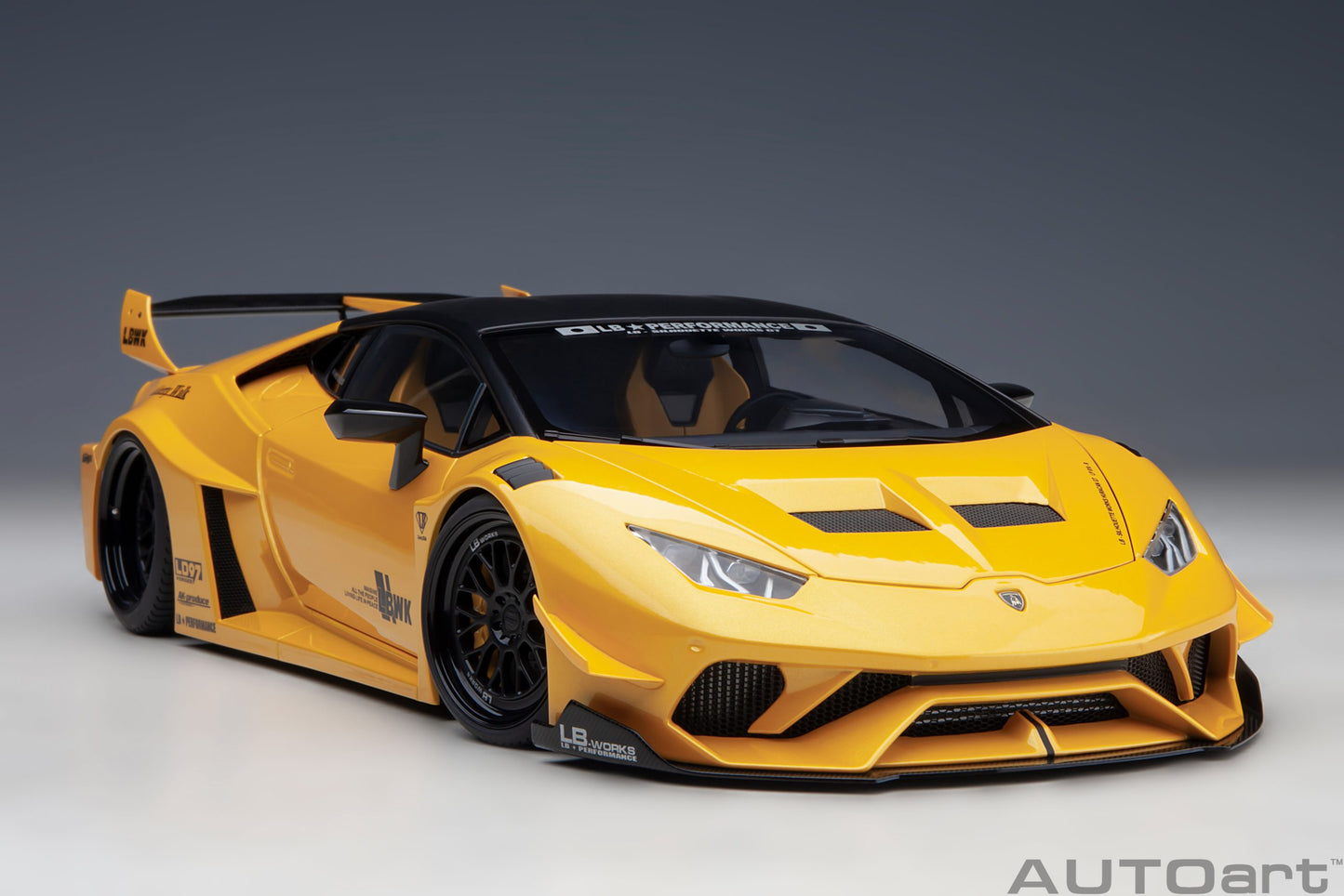 79127 Liberty Walk LB Silhouette Lamborghini Huracan GT (METALLIC YELLOW)