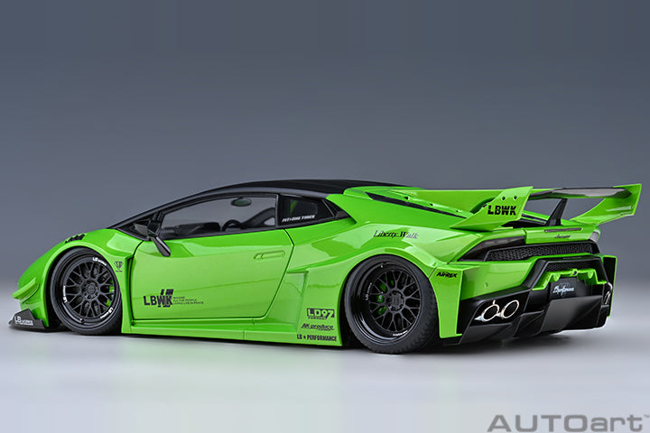 79128  LIBERTY WALK LB SILHOUETTE WORKS HURACAN GT (PEARL GREEN)