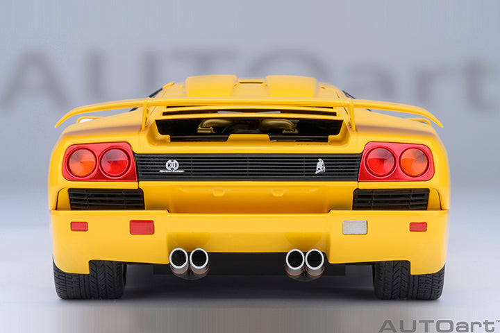 79144 LAMBORGHINI DIABLO SE30 JOTA (SUPERFLY YELLOW)